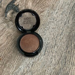 Shimmer shadow